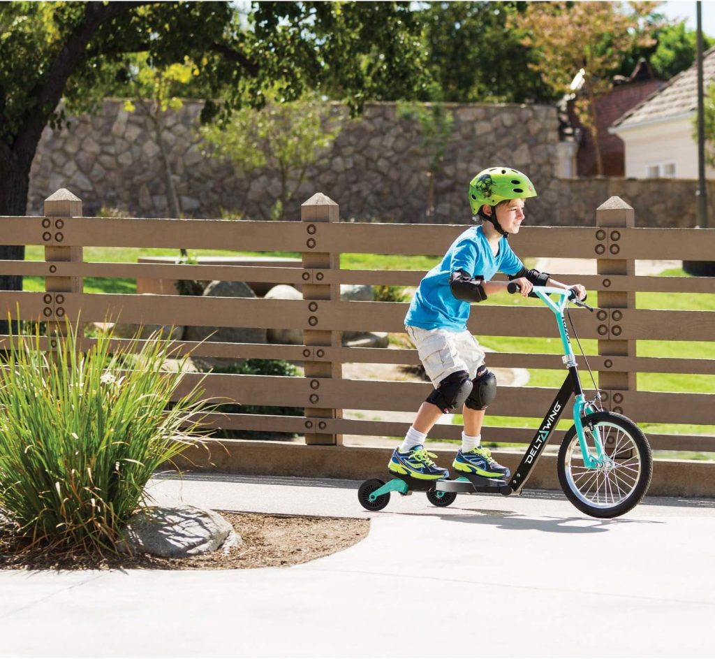 Razor DeltaWing Scooter Black/Mint Green, One Size Razor DeltaWing Scooter Black/Mint Green, One Size